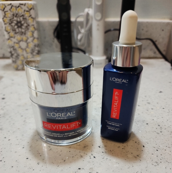 COPY - L'Oreal Revitalift W/ Retinol Serum+Pressed Night Cream Bundle, $25! - Picture 1 of 8